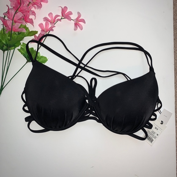 Shade & Shore Other - Shade & Shore strappy bikini top push up